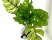 Искусственное растение на подложке 